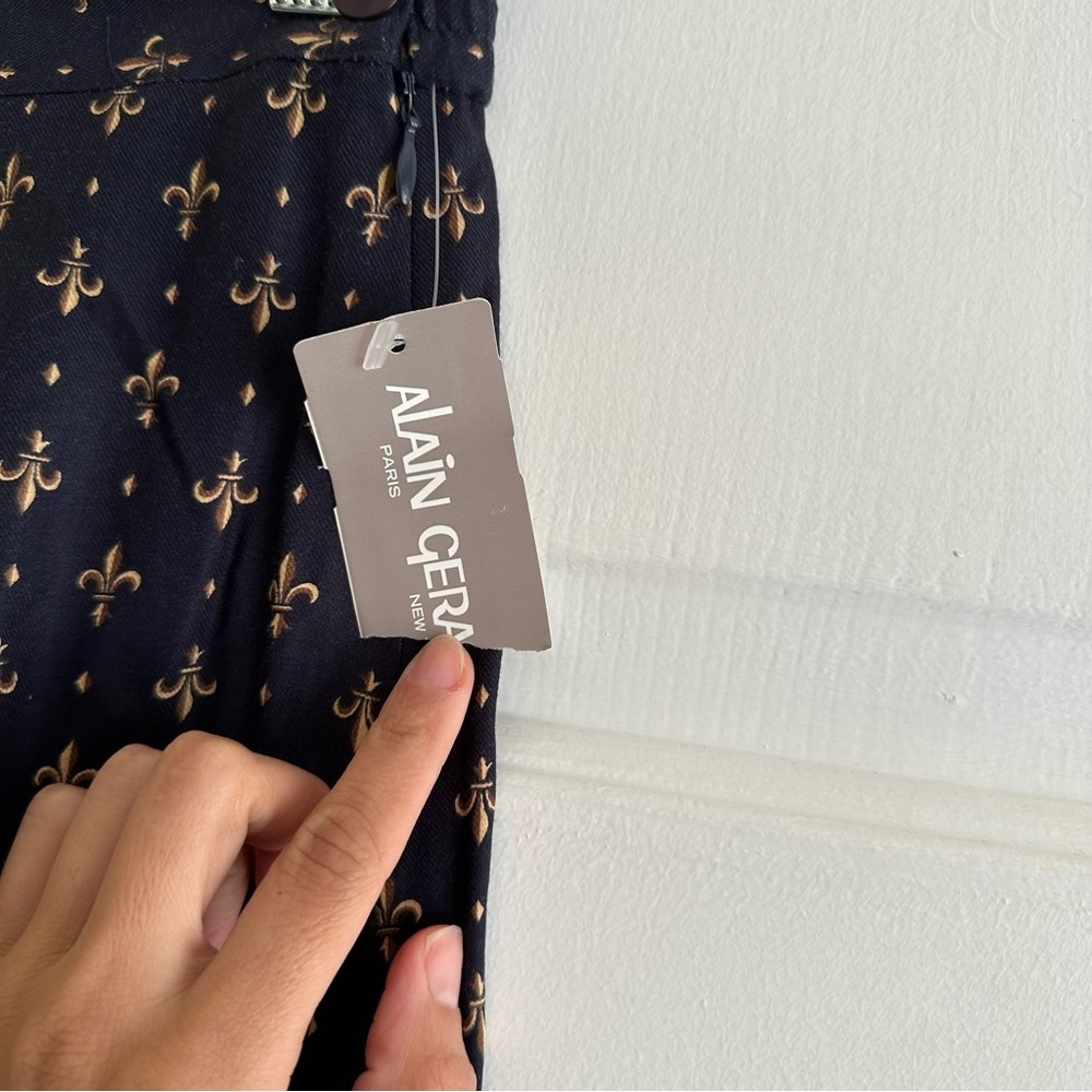 Alain Gerard Vintage 80s Navy Midi Skirt fleur-de-lis print Equestrian Size 6 - Picture 4 of 10